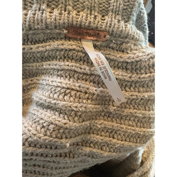 Free People Sweater large - Picture 6 of 6
